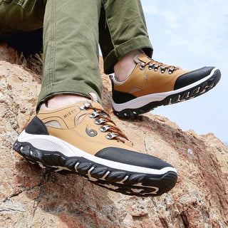 2022 New Brand Fashion Outdoors Sneakers Waterproof Men's shoes Men Combat Desert Casual Shoes Zapatos Hombre Big Size 39-48