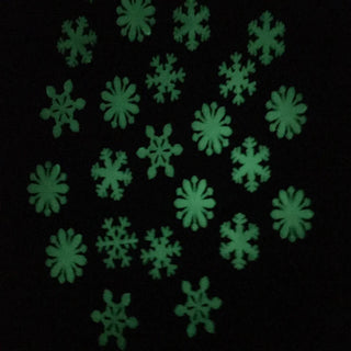 50Pcs Luminous Snowflake Wall Sticker Glow In The Dark Decal Kids Baby Room Bedroom Colorful Christmas Stickers Home Decoration