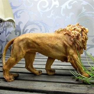 African Lion Sculpture Handmade Resin Lion King Statue Living Room Wild Animal Ornament Craftworks for Home Decor Business Gift