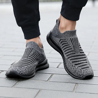 Fashion Trend Casual Shoes Men Knitted Mesh Outdoor Sneakers Men Slip-on Sock Shoes Breathable Sport Shoes Men Zapatillas Hombre