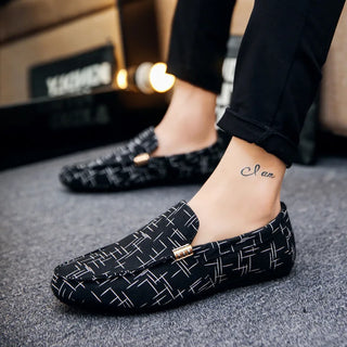 Brand Fashion Summer Style Soft Moccasins Men Loafers High Quality Leather Shoes Men Flats Shoes Casual Gommino Driving Shoes